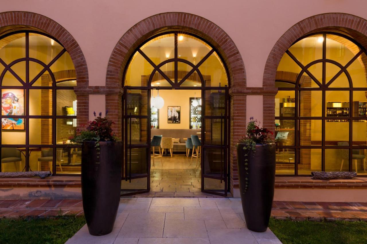 Abbaye Des Capucins Spa & Resort Montauban Exteriör bild